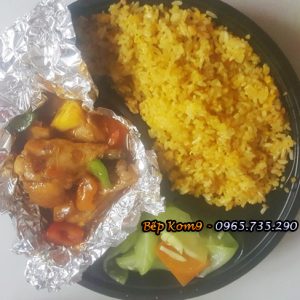 Hình ảnh món cơm gà chiên mắm bếp Kom9